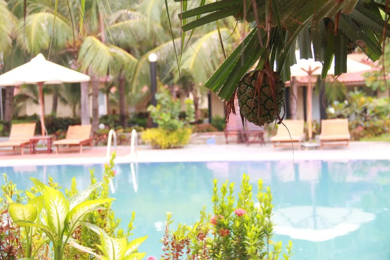 Golden Peak Resort & Spa Phan Thiet 4*,
